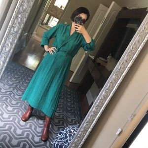 - Vintage Gucci green and black long sleeve dress